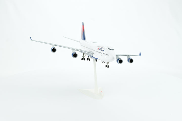 1:200 Delta Air Lines 747-400 N661US