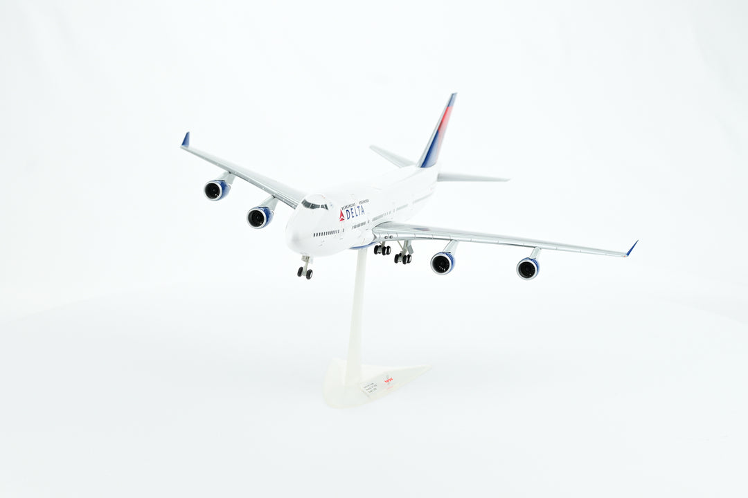 1:200 Delta Air Lines 747-400 N661US