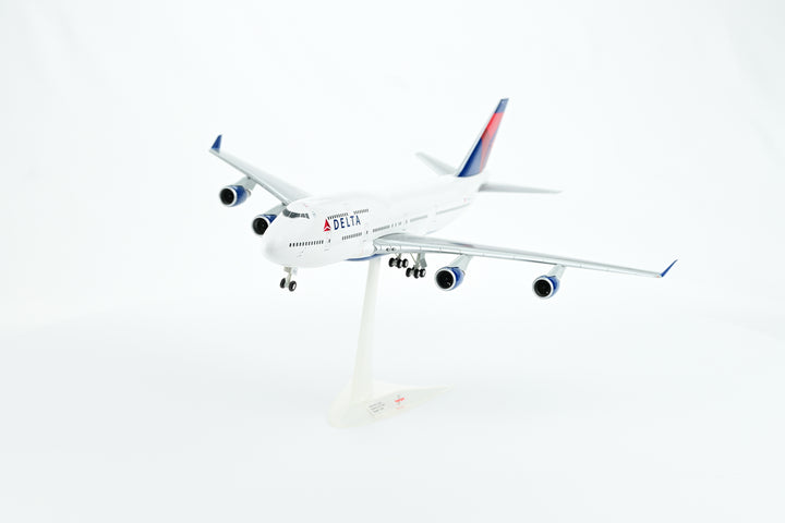 1:200 Delta Air Lines 747-400 N661US