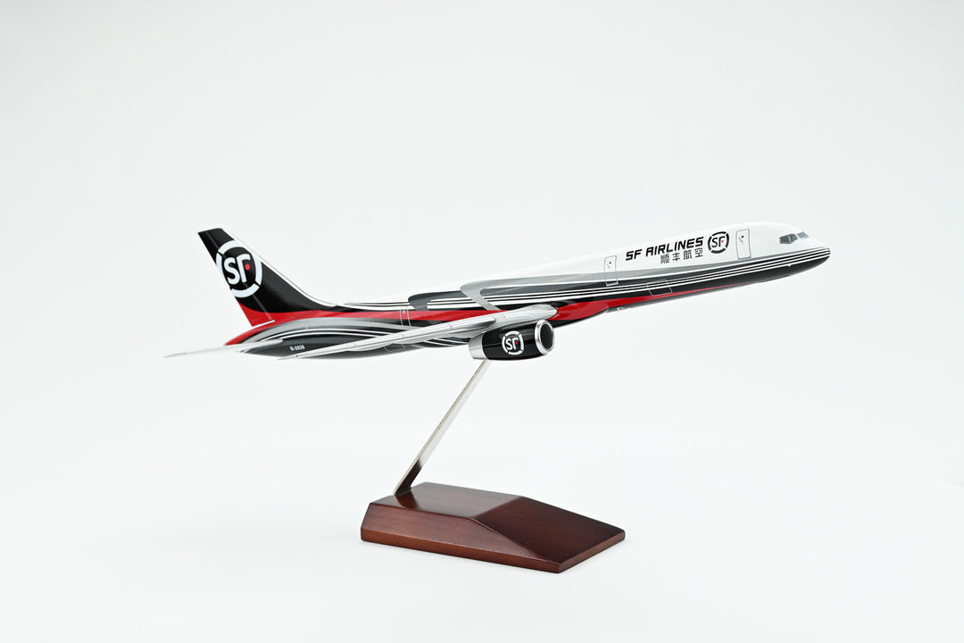 1:130 SF Express 757-200PCF