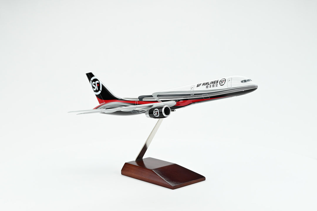 1:130 SF Express 757-200PCF