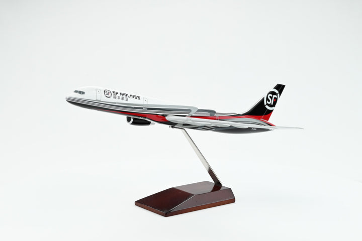 1:130 SF Express 757-200PCF