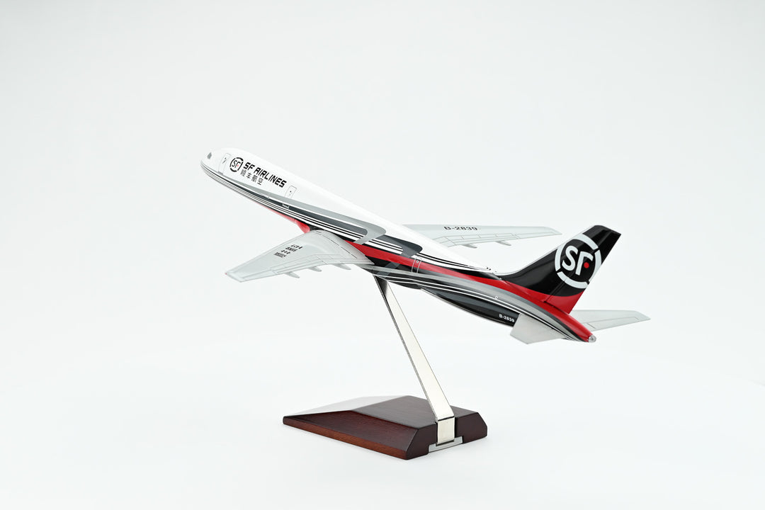 1:130 SF Express 757-200PCF