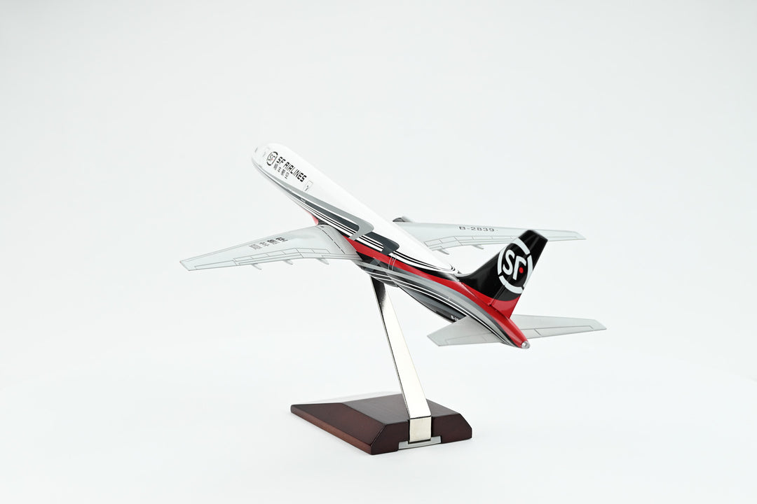 1:130 SF Express 757-200PCF