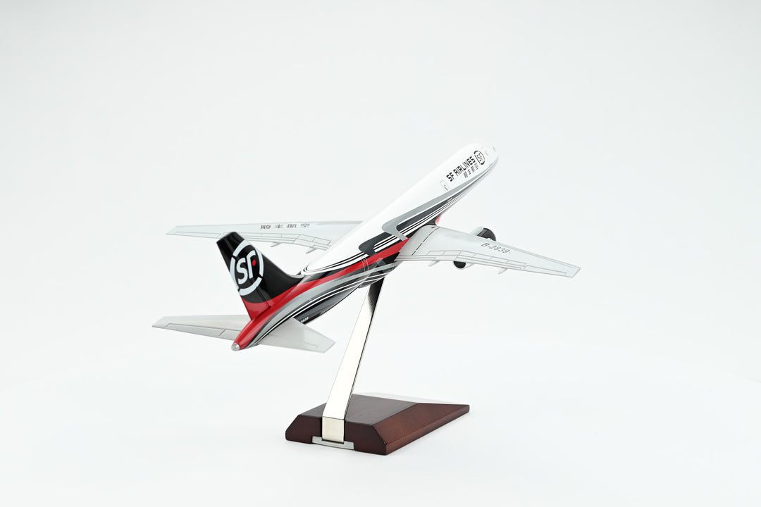 1:130 SF Express 757-200PCF