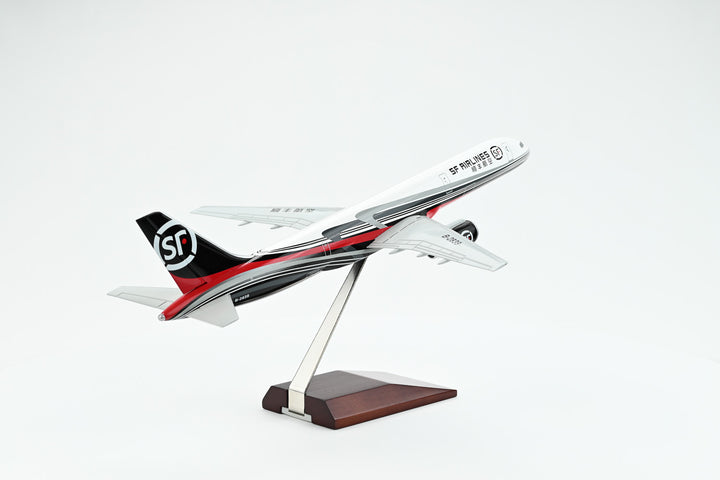 1:130 SF Express 757-200PCF