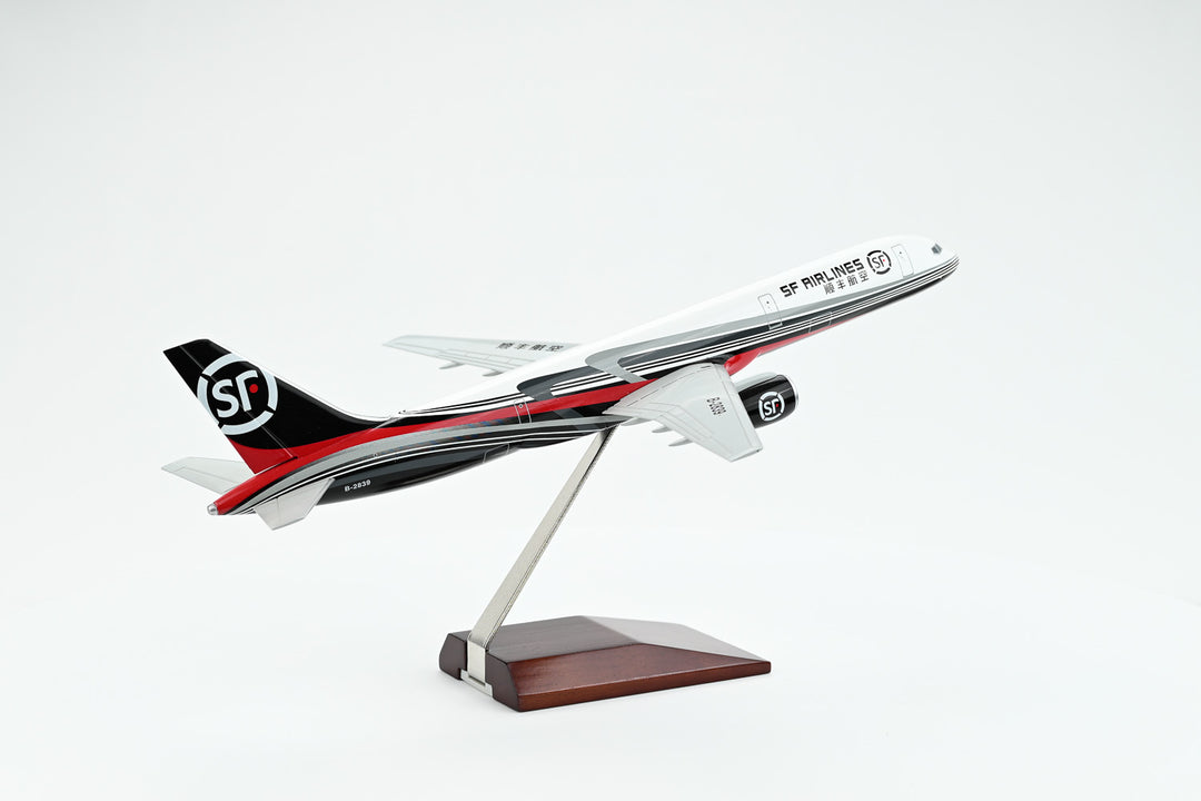 1:130 SF Express 757-200PCF