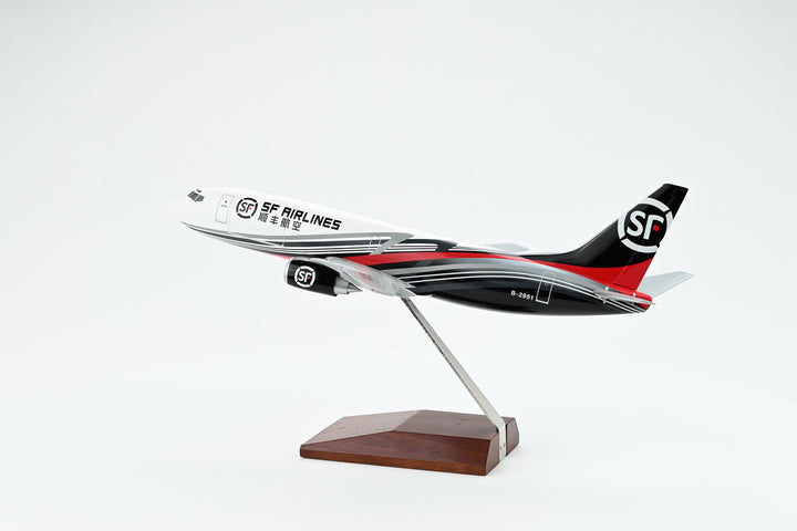 1:100 SF Express 737-300F