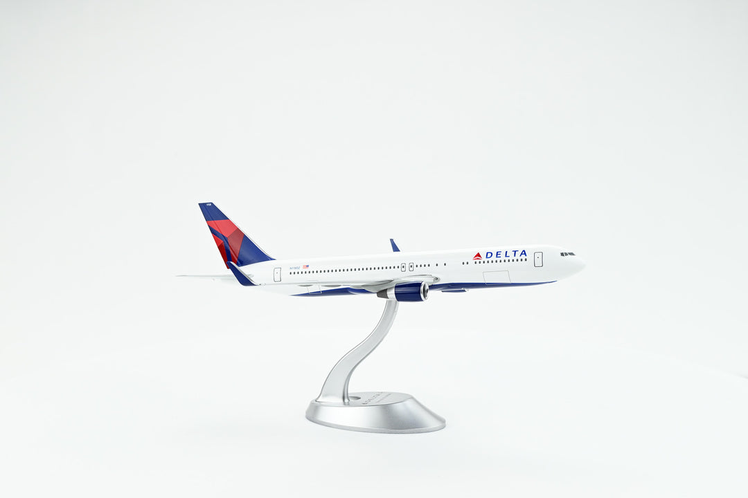 1:200 Delta Air Lines 767-300ER