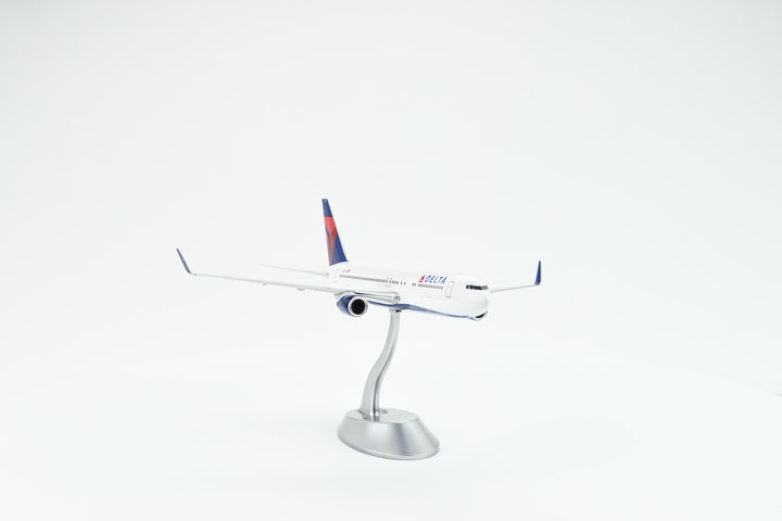 1:200 Delta Air Lines 767-300ER