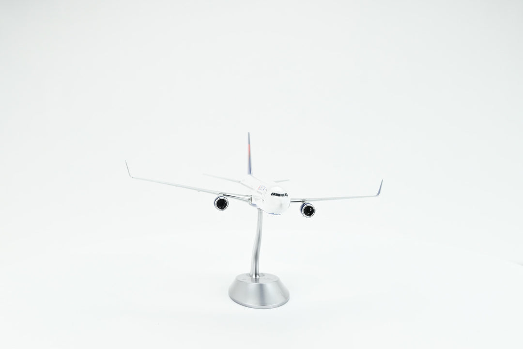 1:200 Delta Air Lines 767-300ER