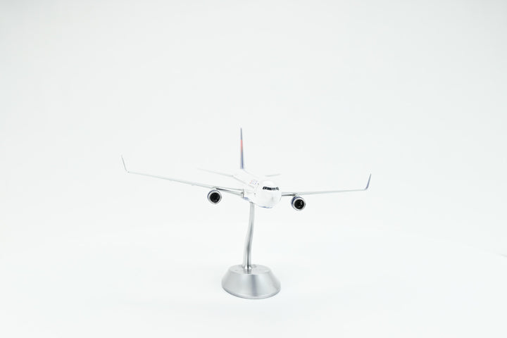 1:200 Delta Air Lines 767-300ER