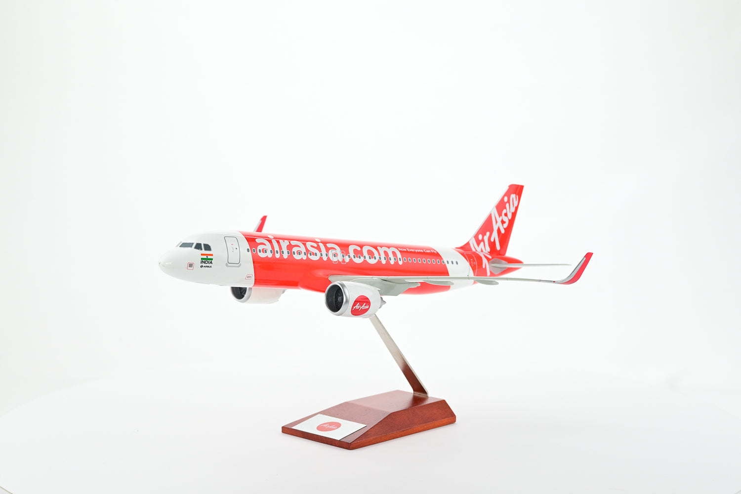 AirAsia エアアジアA320 1/100 限定版　JA04AJ Air Asia Airbus A320 1:100 Aircraft Model – HeroPlane