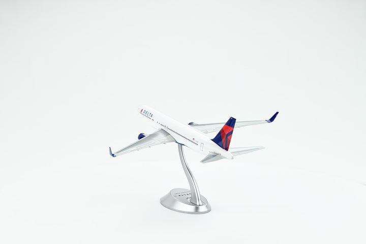 1:200 Delta Air Lines 767-300ER