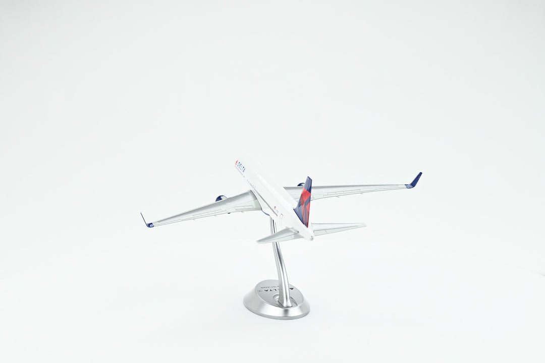 1:200 Delta Air Lines 767-300ER