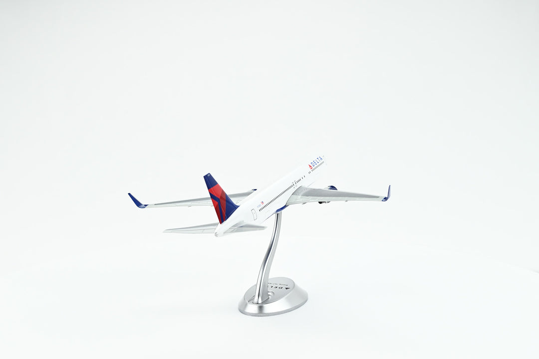 1:200 Delta Air Lines 767-300ER