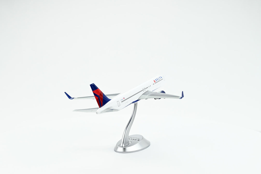 1:200 Delta Air Lines 767-300ER