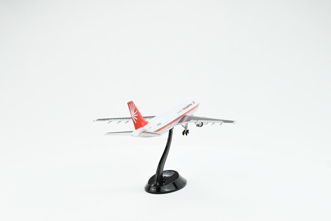 1:200 Uni-top Airlines A300-600BCF