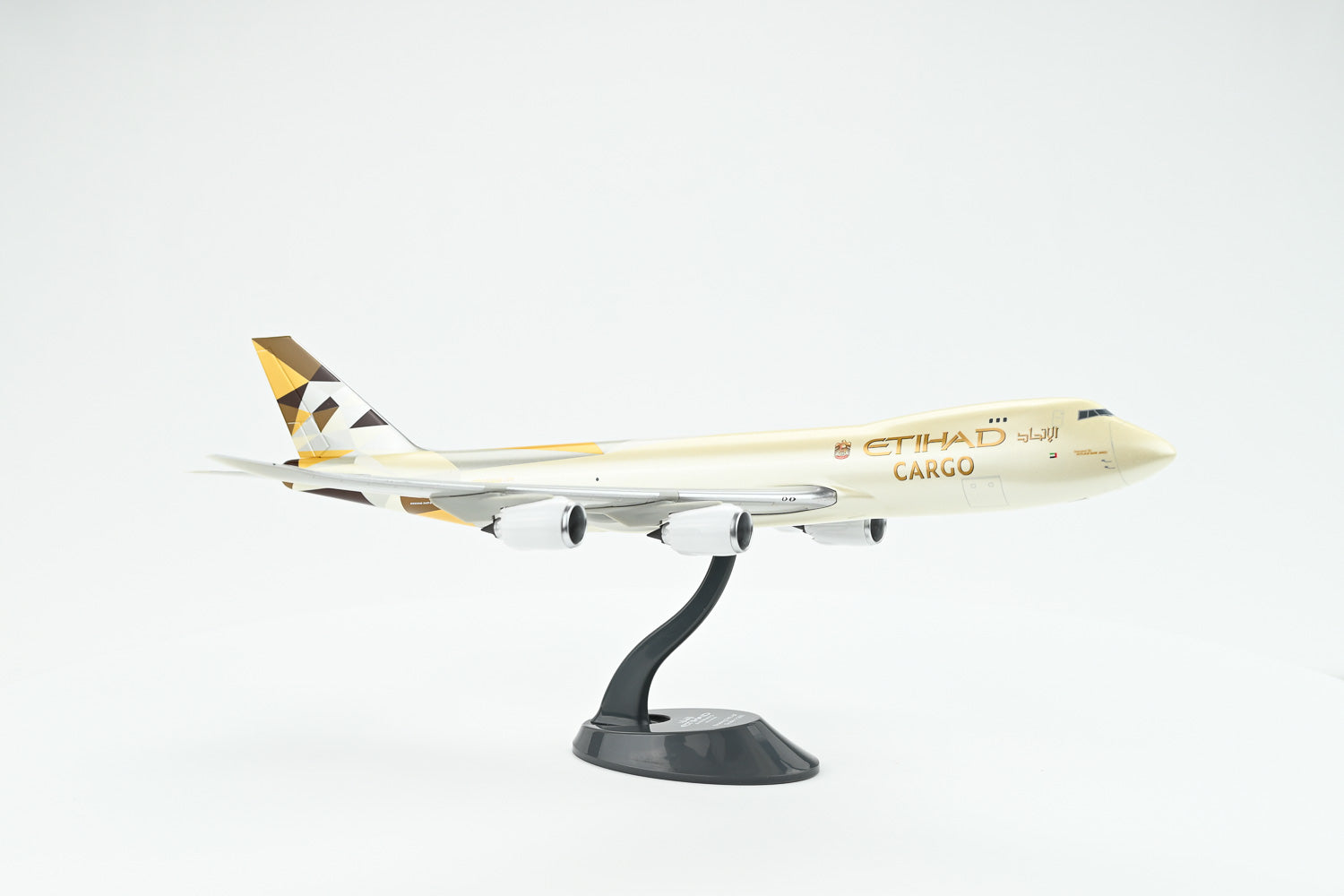 エティハド航空B747-8F 1/200ダイキャスト 1:200 Etihad Airways Boeing B747-8F Model Aircraft – HeroPlane
