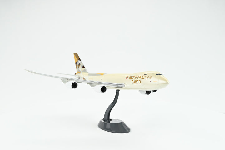 1:200 Etihad 747-8F