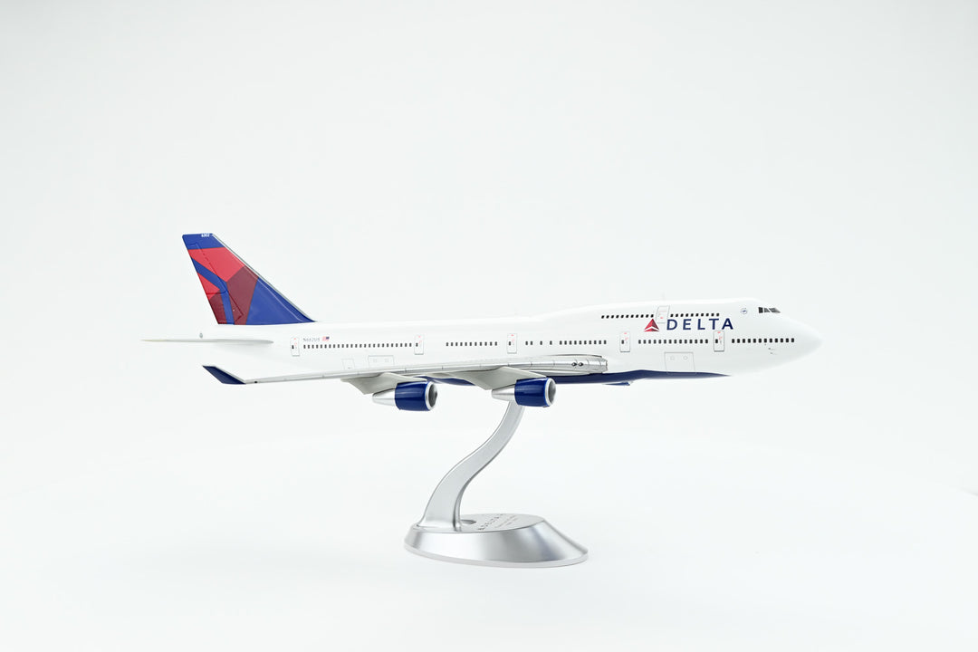 1:200 Delta Air Lines 747-400