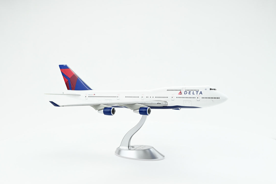 1:200 Delta Air Lines 747-400