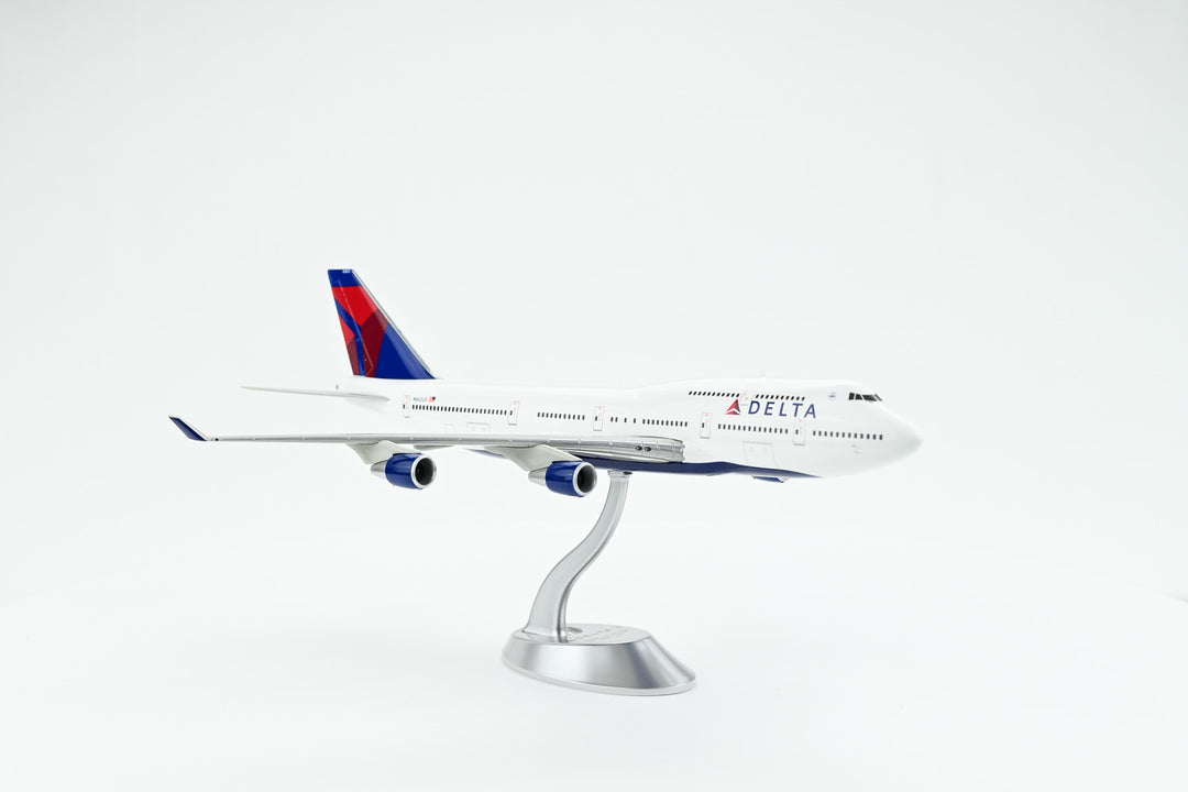 1:200 Delta Air Lines 747-400