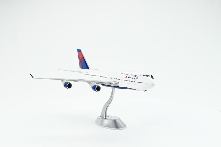 1:200 Delta Air Lines 747-400