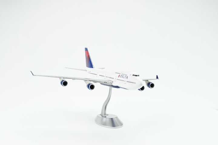 1:200 Delta Air Lines 747-400