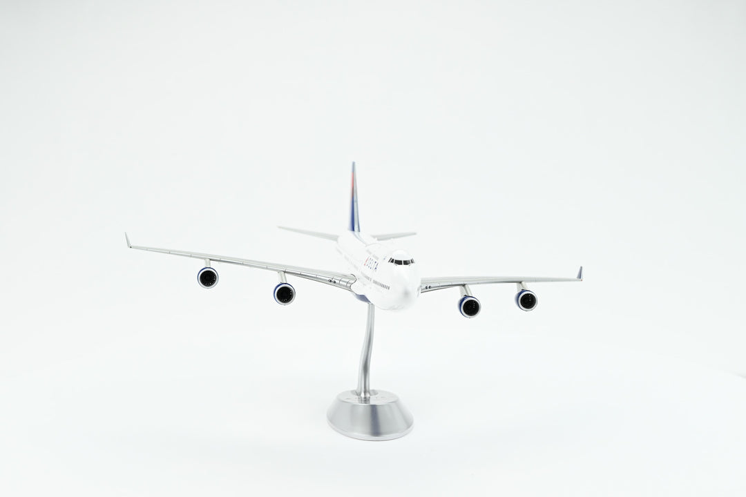 1:200 Delta Air Lines 747-400