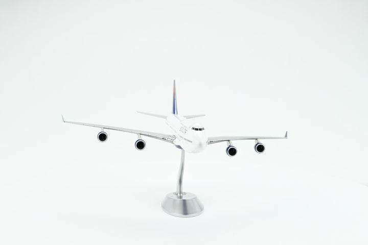 1:200 Delta Air Lines 747-400