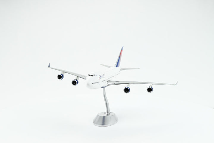 1:200 Delta Air Lines 747-400