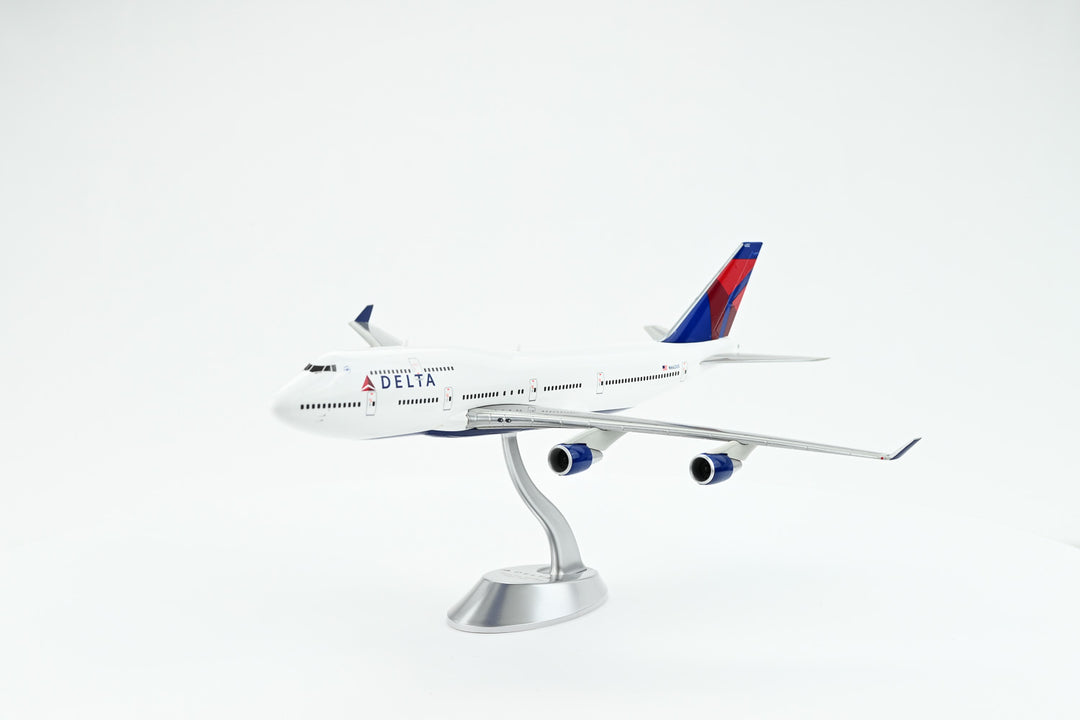 1:200 Delta Air Lines 747-400