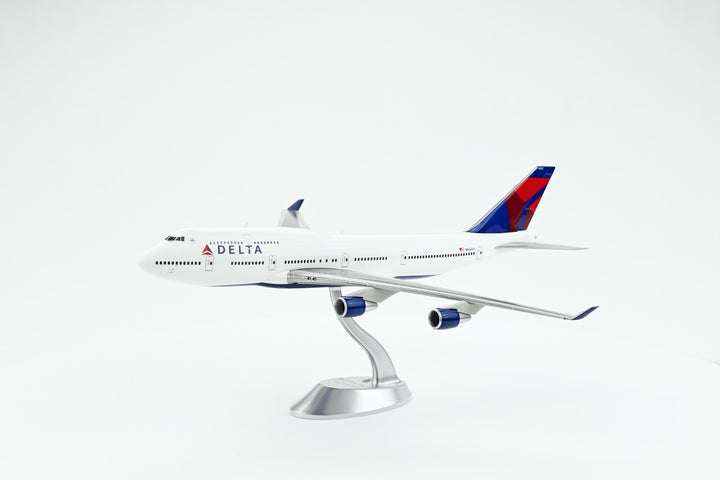 1:200 Delta Air Lines 747-400