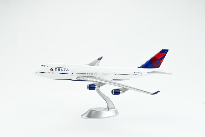 1:200 Delta Air Lines 747-400