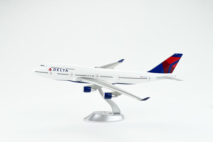 1:200 Delta Air Lines 747-400