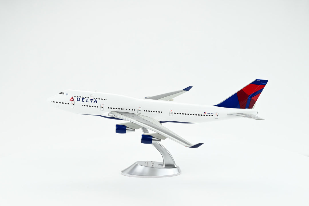 1:200 Delta Air Lines 747-400