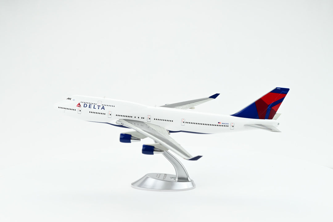 1:200 Delta Air Lines 747-400