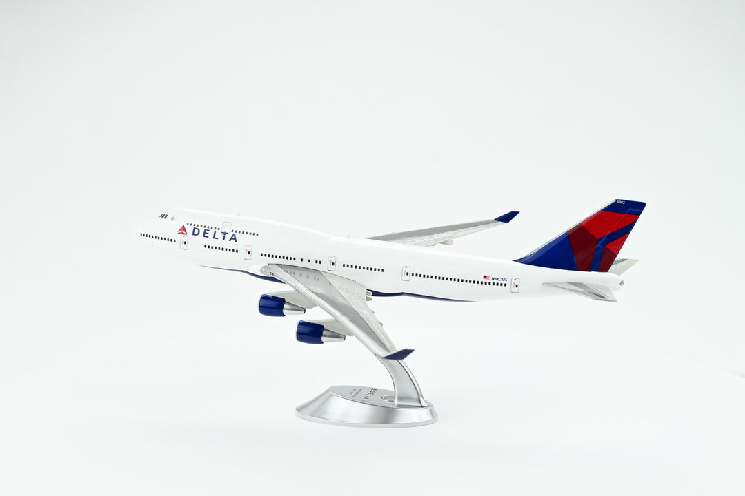 1:200 Delta Air Lines 747-400