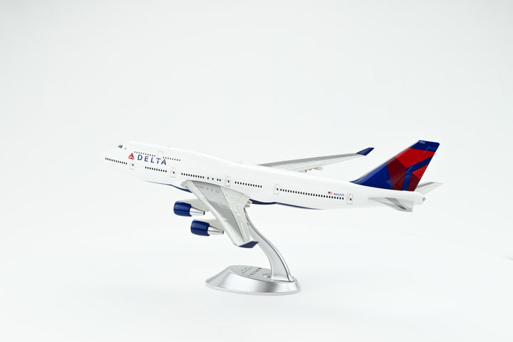 1:200 Delta Air Lines 747-400