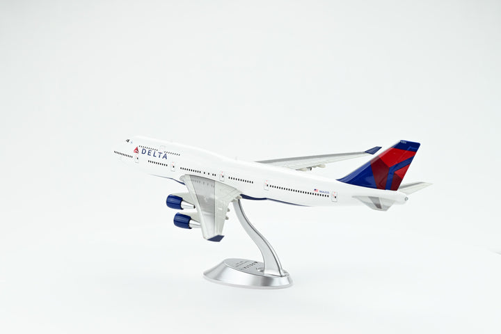 1:200 Delta Air Lines 747-400