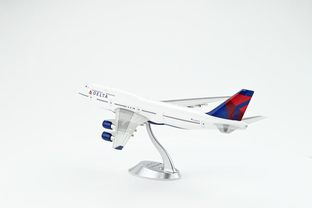 1:200 Delta Air Lines 747-400