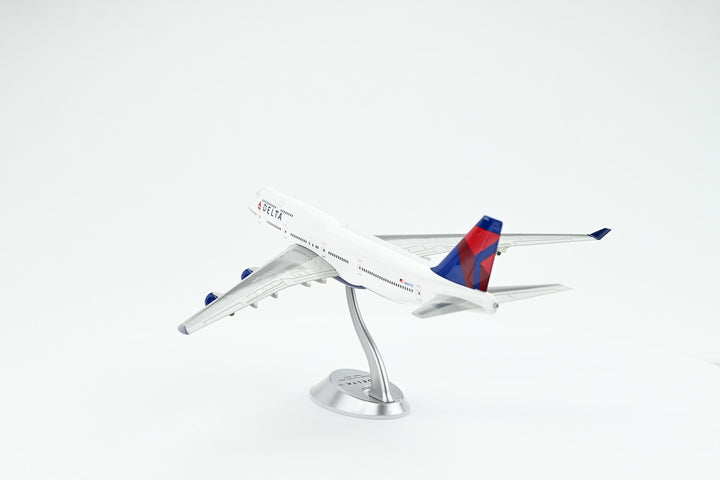 1:200 Delta Air Lines 747-400