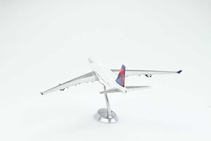 1:200 Delta Air Lines 747-400