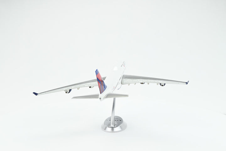 1:200 Delta Air Lines 747-400