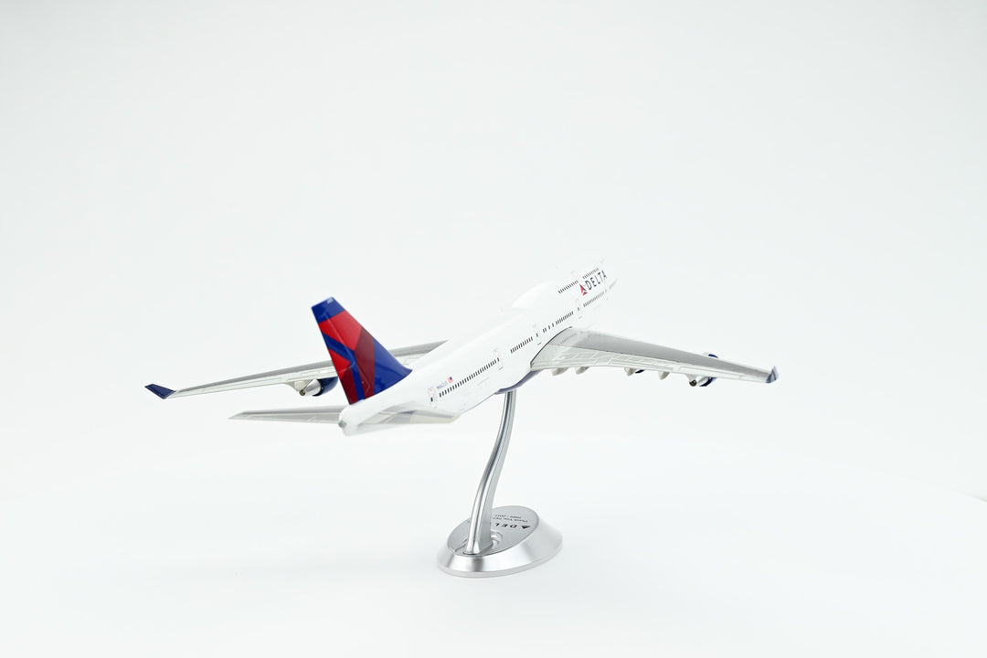 1:200 Delta Air Lines 747-400