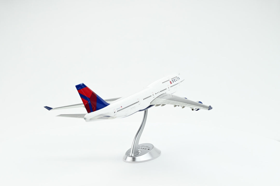 1:200 Delta Air Lines 747-400