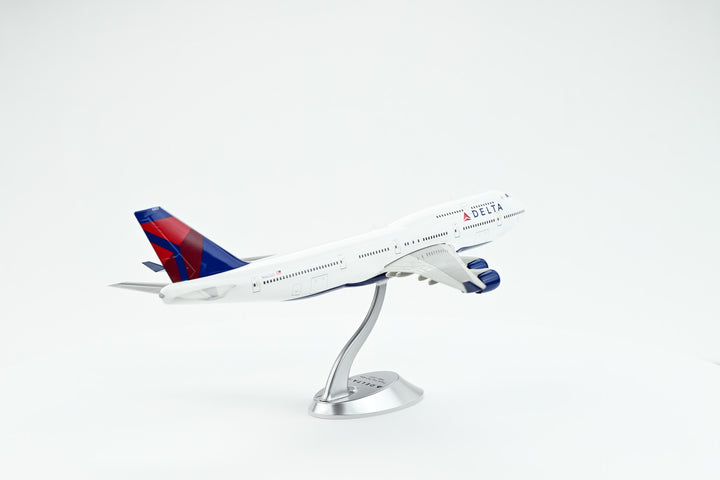 1:200 Delta Air Lines 747-400