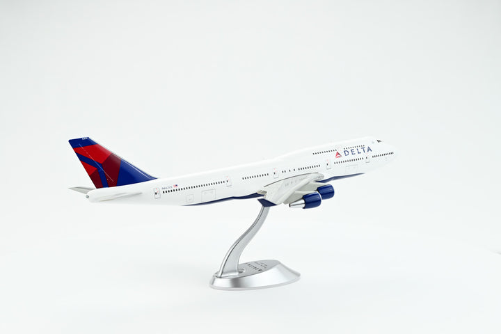 1:200 Delta Air Lines 747-400