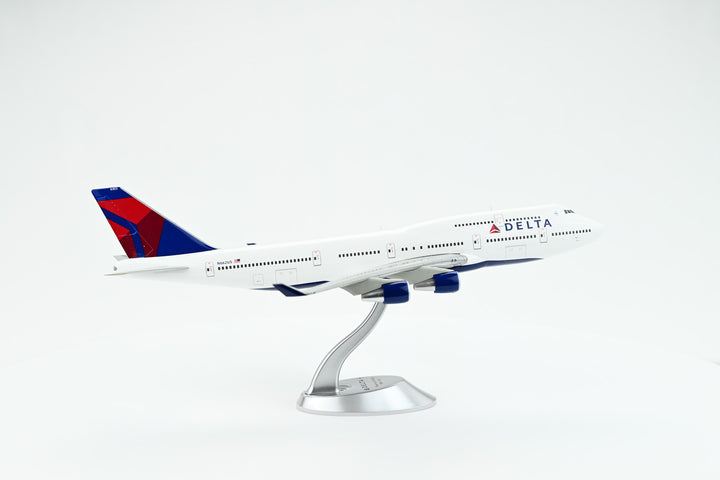 1:200 Delta Air Lines 747-400